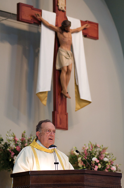 Deacon Richard D’Angelo reads the Gospel at St. Gregory the Great Church in Bluffton on May 9. (Miscellany/Keith Jacobs)
